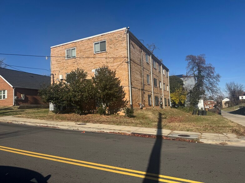 More Photos Of , Washington Multifamily For Sale