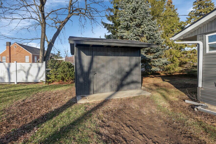 More Photos Of 12-35 Grove Ct, Marysville Apartments For Sale