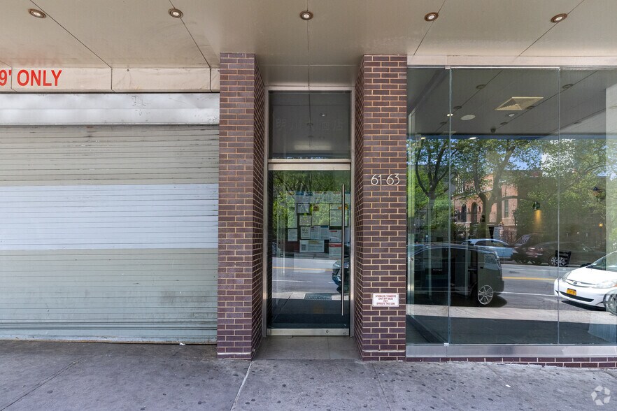 More Photos Of 61 Chrystie St, New York Shelter For Sale