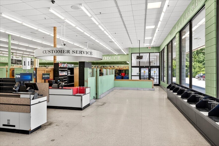 More Photos Of 4634-4639 Gravois Rd, House Spgs, House Springs Supermarket For Lease
