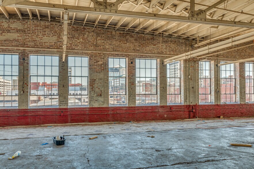 More Photos Of 243 Catoma St, Montgomery Warehouse For Lease