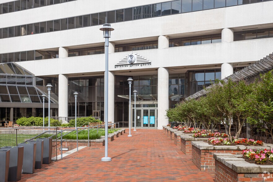 More Photos Of 3 Bethesda Metro Center, Bethesda Coworking Space