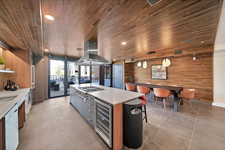 More Photos Of 11811-11821 NE 128th St, Kirkland Multifamily For Sale