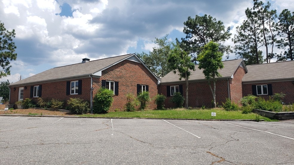More Photos Of 110 Turner St, Southern Pines Medical For Lease
