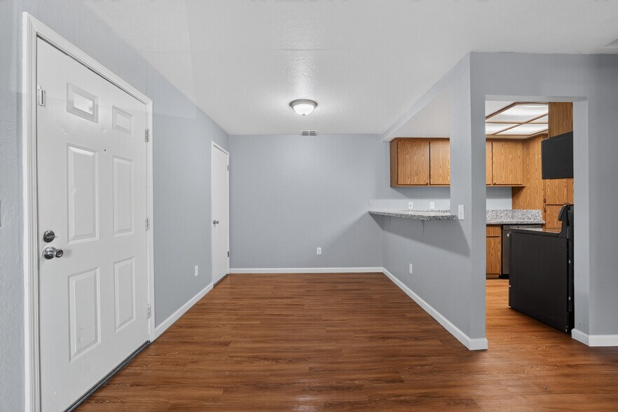 More Photos Of 7856 Old Auburn Rd, Citrus Heights Apartments For Sale