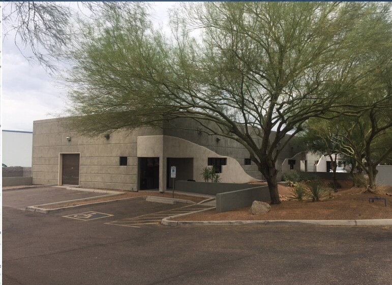 More Photos Of 1000 N Hamilton St, Chandler Warehouse For Lease
