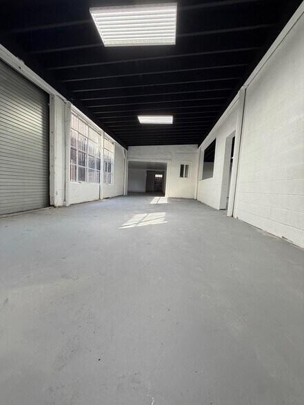 More Photos Of 4435 S Santa Fe Ave, Vernon Distribution For Lease