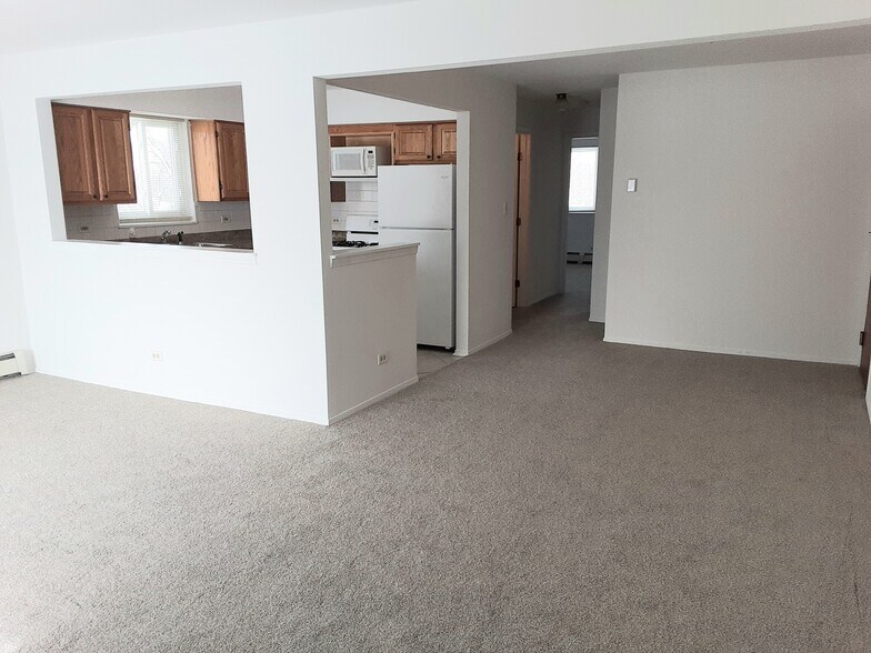 More Photos Of 1322 E 9th St, Lockport Apartments For Sale