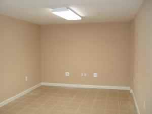 More Photos Of 17 Memorial Dr, Paterson Showroom For Lease