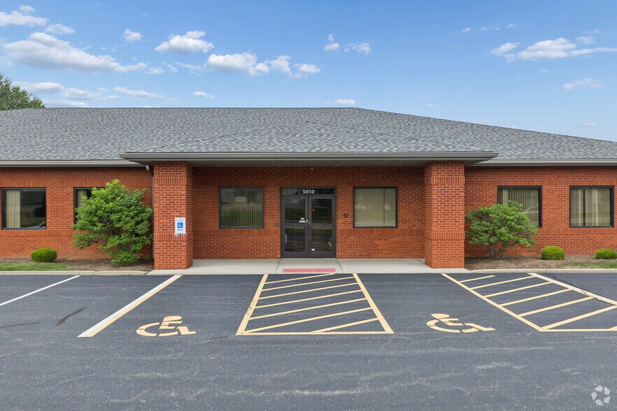 More Photos Of 5050 Old Collinsville Rd, Swansea Office For Sale