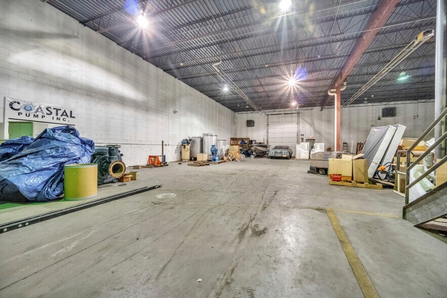 More Photos Of 4878 Van Epps Rd, Brooklyn Heights Manufacturing For Sale