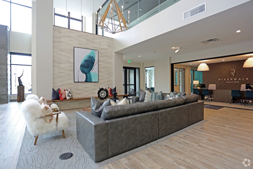 More Photos Of 115 wilcox St, Castle Rock Apartments For Lease