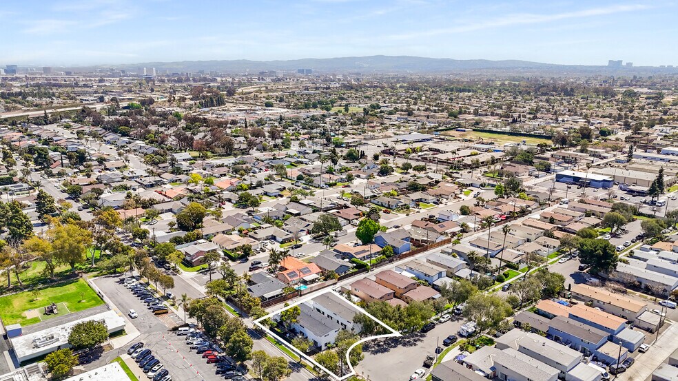 Primary Photo Of 3040 Filmore Way, Costa Mesa Apartments For Sale