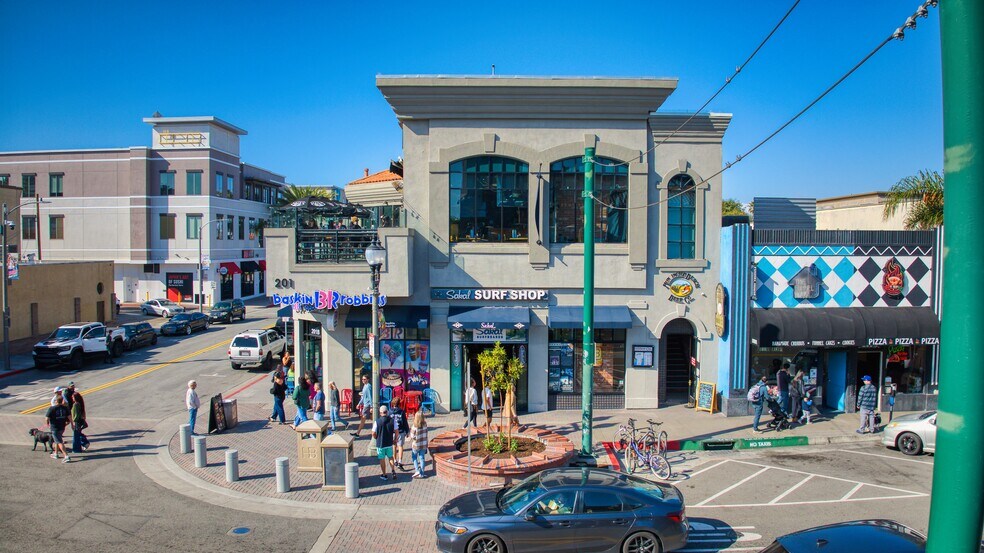 More Photos Of 201 Main St, Huntington Beach Storefront For Lease