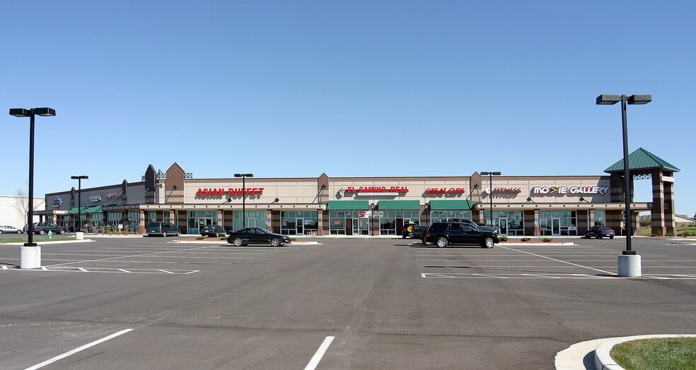 More Photos Of 8411 Windfall Ln, Camby Storefront For Lease