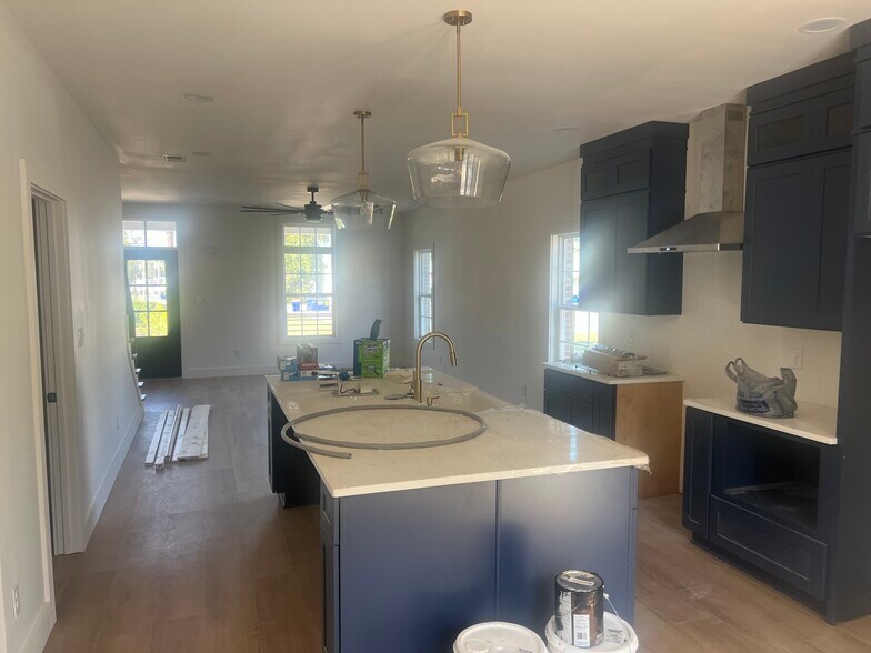 More Photos Of 205 Walker St, Franklin Multifamily For Lease