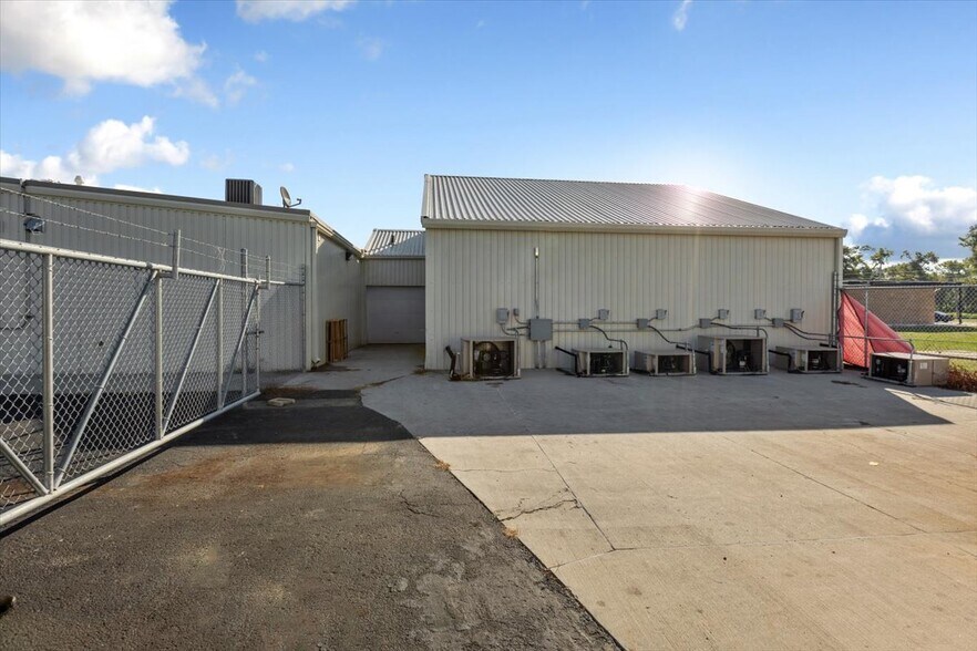 More Photos Of 501 Veterans Memorial Hwy, Council Bluffs Freestanding For Sale