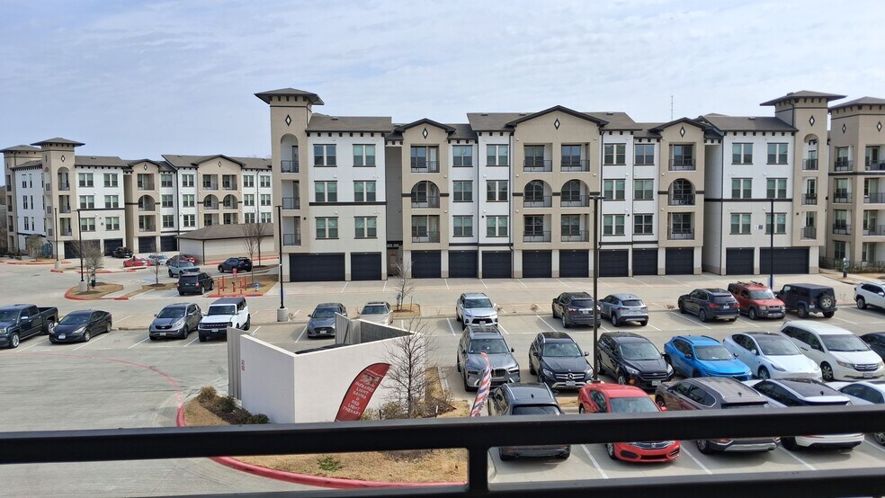 More Photos Of 4041 S Custer Rd, McKinney Storefront Retail Office For Sale