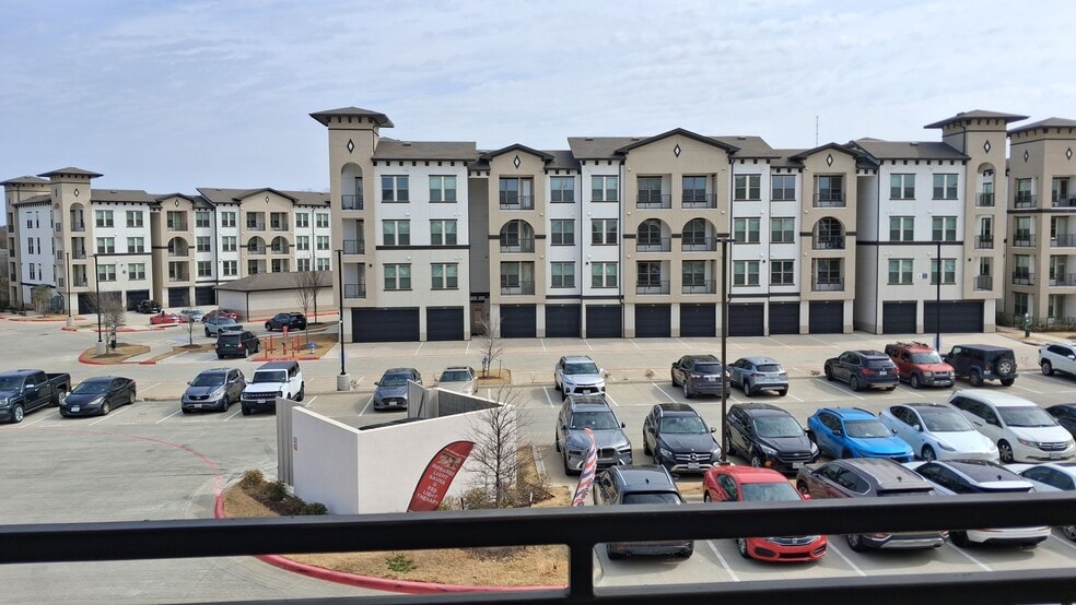More Photos Of 4041 S Custer Rd, McKinney Storefront Retail Office For Sale