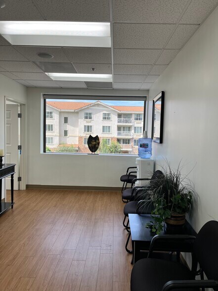 More Photos Of 1577 E Chevy Chase Dr, Glendale Medical For Lease