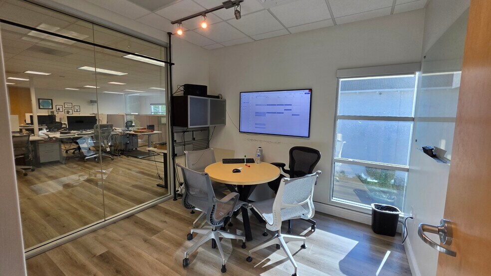 More Photos Of 900 E Campbell Ave, Campbell Office For Lease