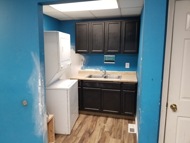 More Photos Of 4700 Stamp Rd, Marlow Heights General Retail For Lease