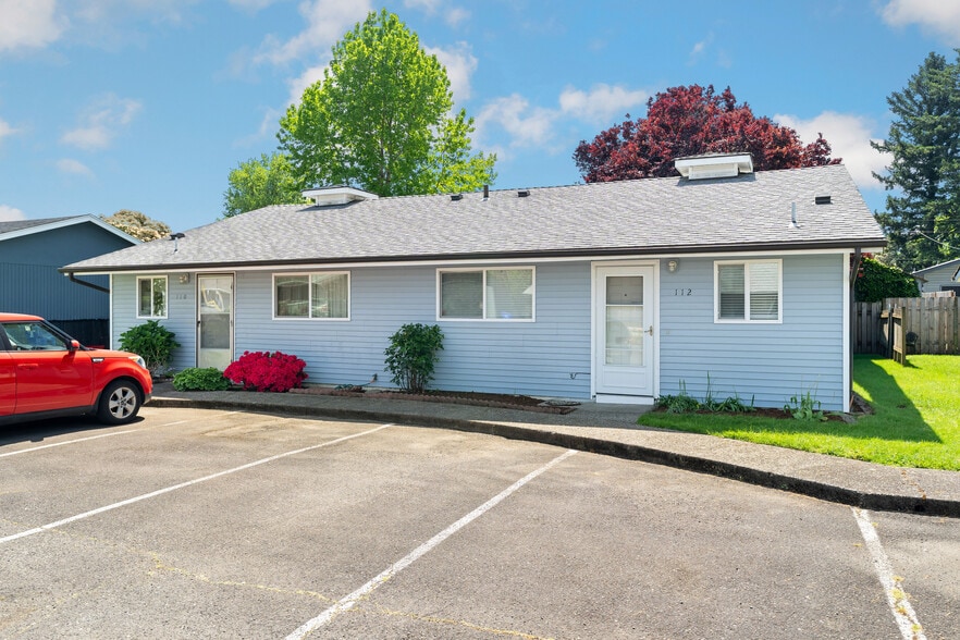 Primary Photo Of 110-162 NW 15th St, Gresham Apartments For Sale