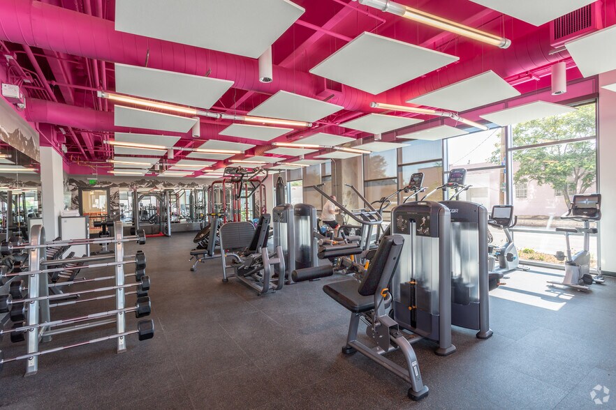 More Photos Of 3601 Walnut St, Denver Office For Lease