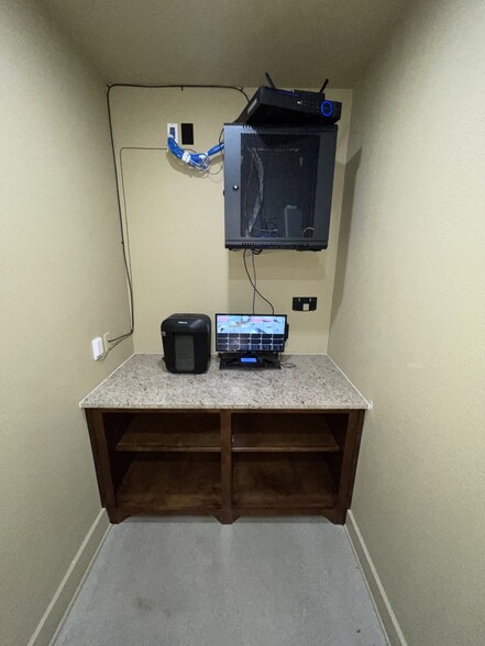 More Photos Of 9606 Interstate 20, Eastland Light Manufacturing For Sale