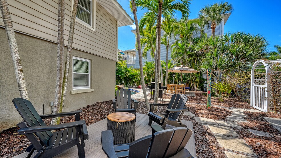 More Photos Of 5610 AVENIDA DEL MARE, Sarasota Specialty For Sale