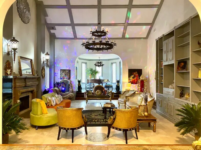 More Photos Of 3000 Cathedral Pl, Decatur Movie Radio TVStudio For Sale