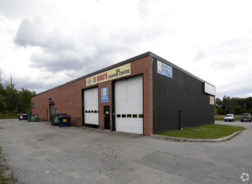 More Photos Of 324 Memorial Ave, Orillia Auto Repair For Lease