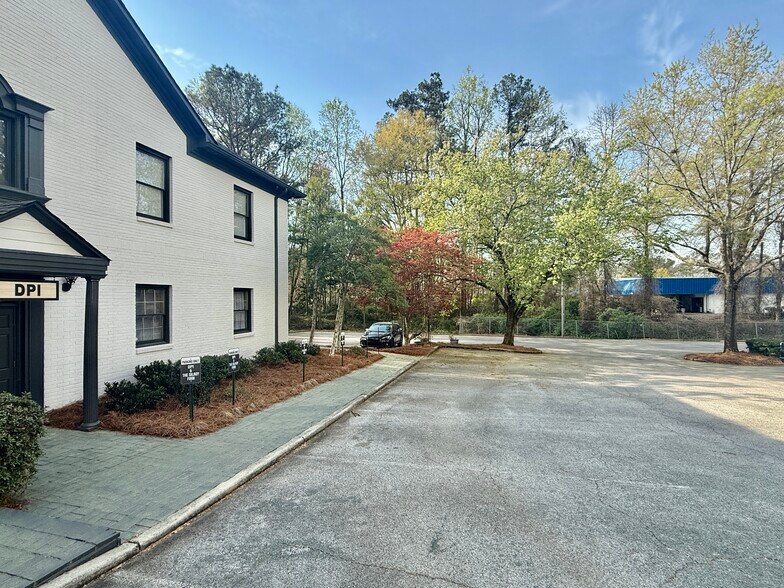 More Photos Of 1155 Hightower Trl, Atlanta Medical For Sale