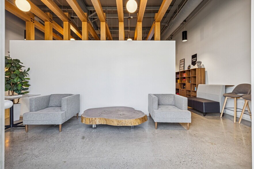 More Photos Of 5101 Kentucky Ave, Nashville Office For Sale