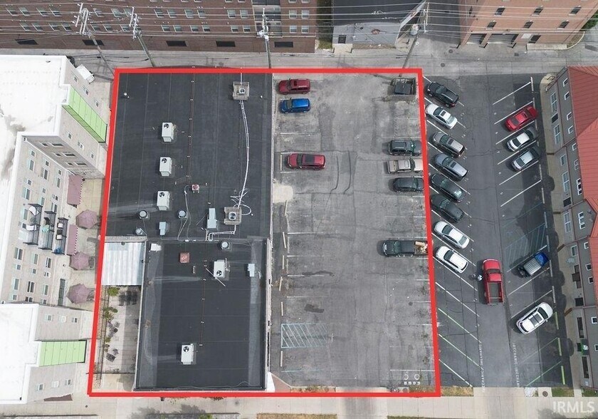 More Photos Of 409 S Walnut St, Bloomington Restaurant For Sale