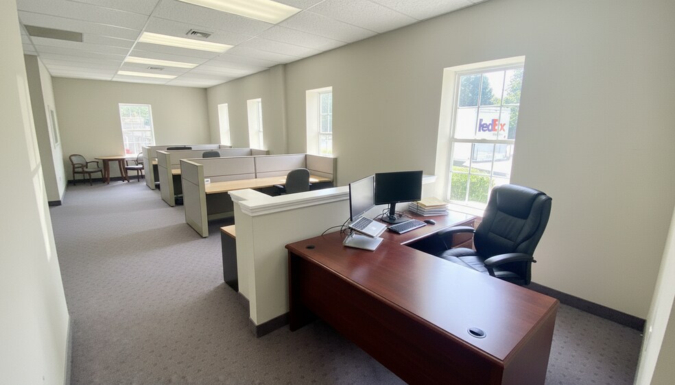 More Photos Of 77 Broadway, Amityville Medical For Lease