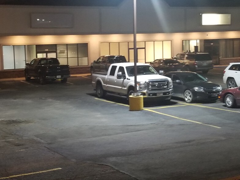 More Photos Of 1165 N Business Route 5, Camdenton Storefront Retail Office For Lease