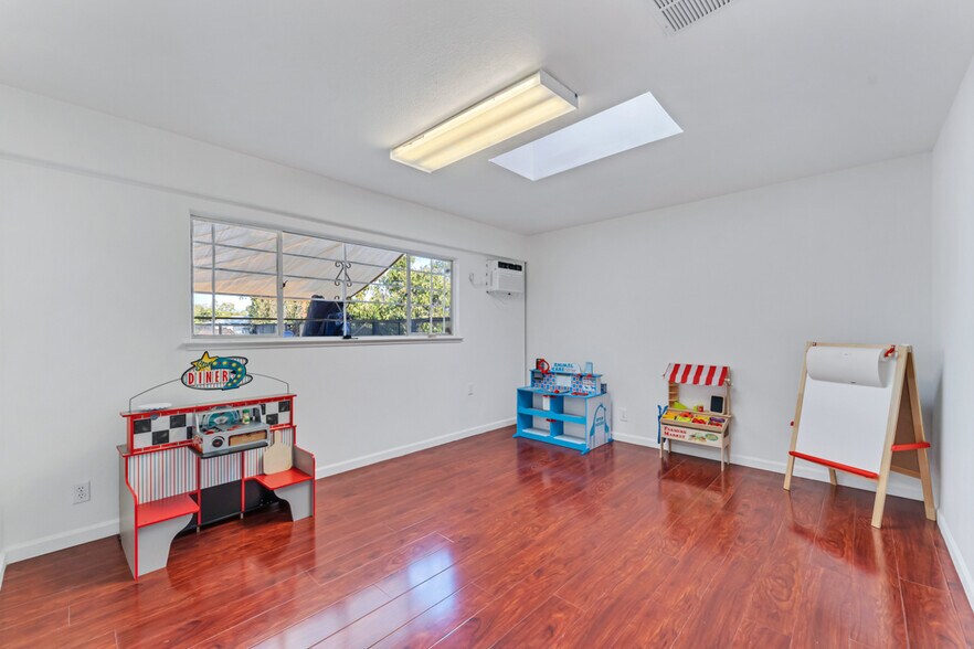 More Photos Of 556 N 1st St, San Jose Medical For Lease