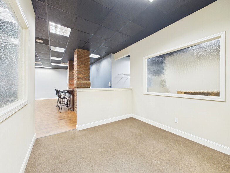 More Photos Of 7559 Kayne Blvd, Columbus Freestanding For Lease