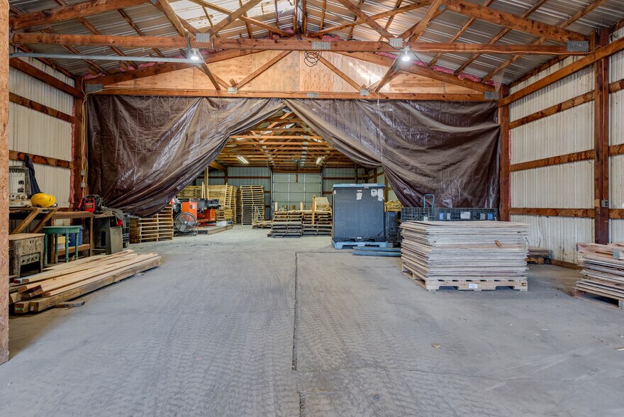 More Photos Of 77 N Market St, Nanticoke Distribution For Lease