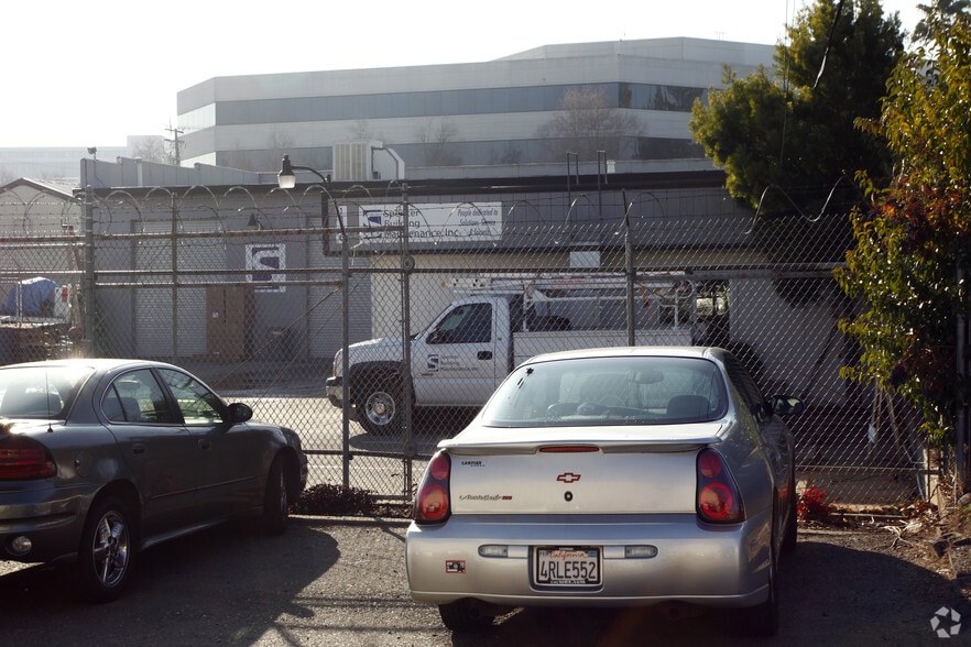 More Photos Of 1336-1340 Dixieanne Ave, Sacramento Warehouse For Sale