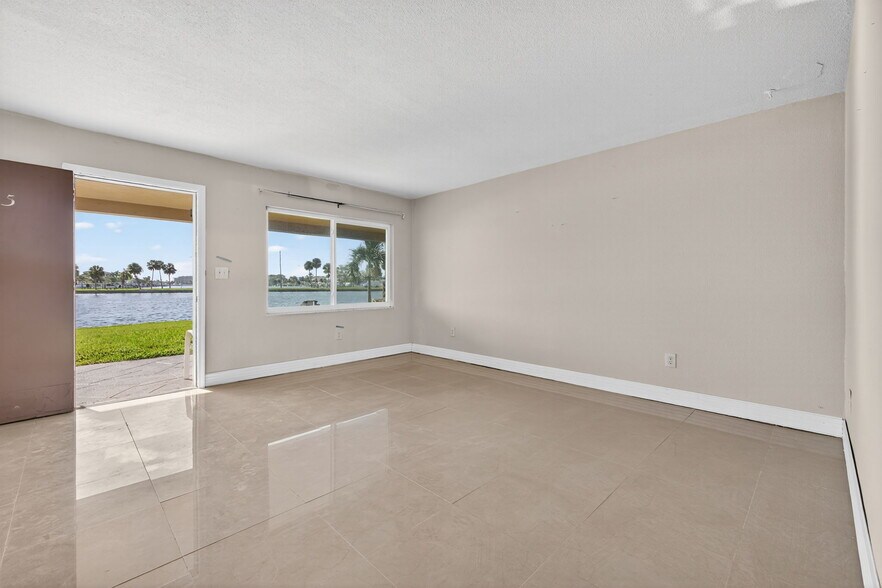 More Photos Of 275 116th Ave, Treasure Island Apartments For Sale