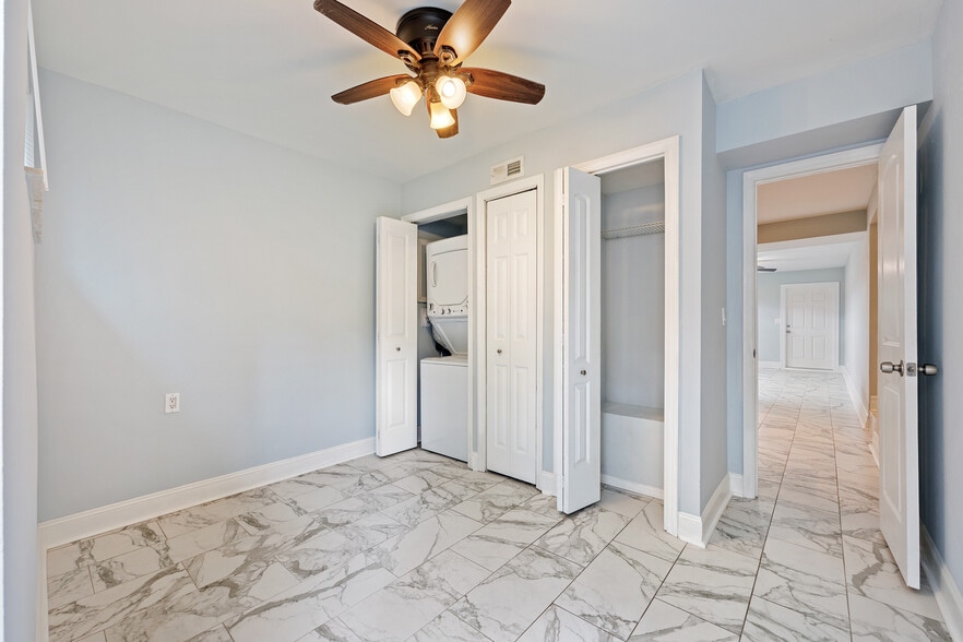 More Photos Of 112 Milton St, Lantana Multifamily For Sale