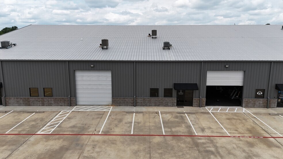 More Photos Of 27359 W Hardy Rd, Spring Warehouse For Lease
