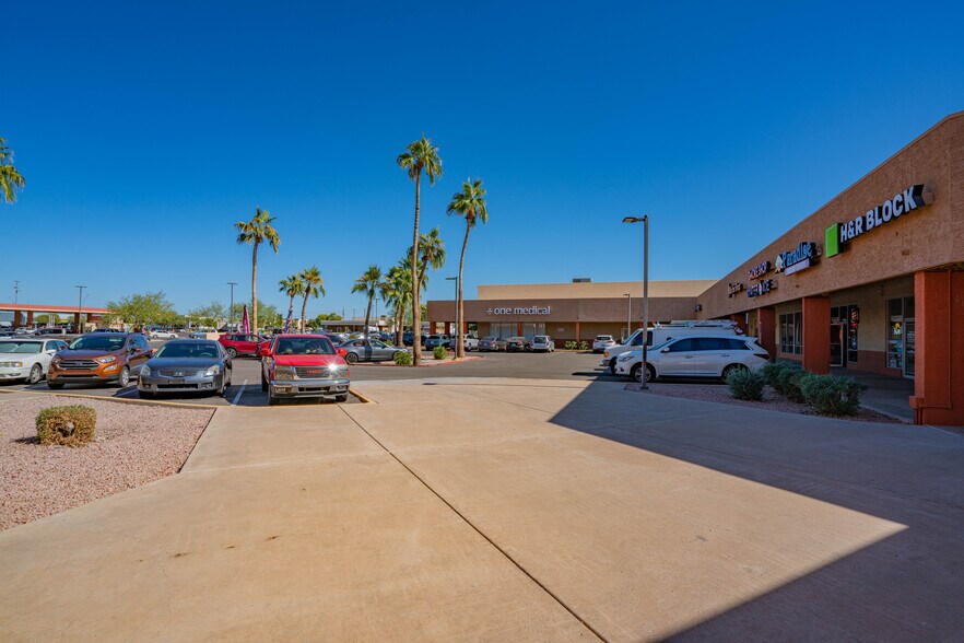 More Photos Of 4315-4357 W Bell Rd, Glendale Unknown For Lease