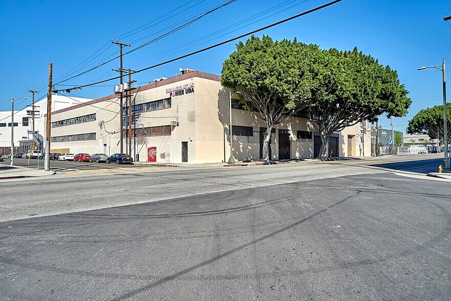More Photos Of 3435-3535 S Broadway, Los Angeles Warehouse For Sale