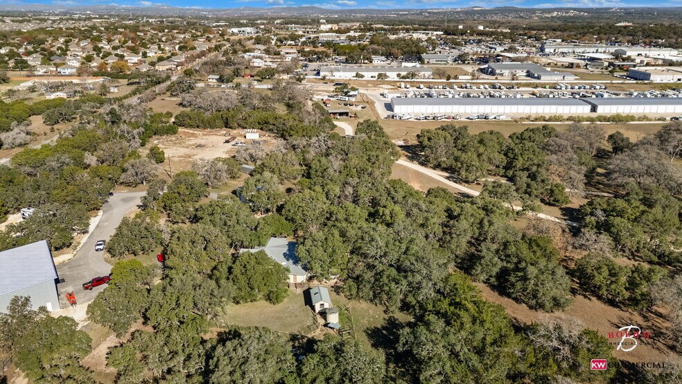 More Photos Of 39 Scenic Loop Rd, Boerne Office Residential For Lease