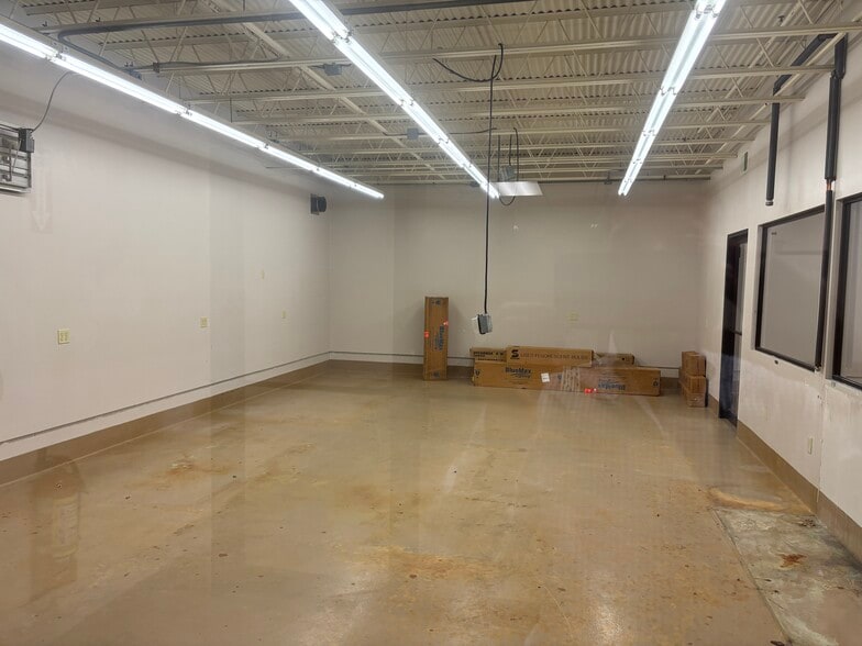 More Photos Of 112 Frank Mossberg Dr, Attleboro Office For Sale