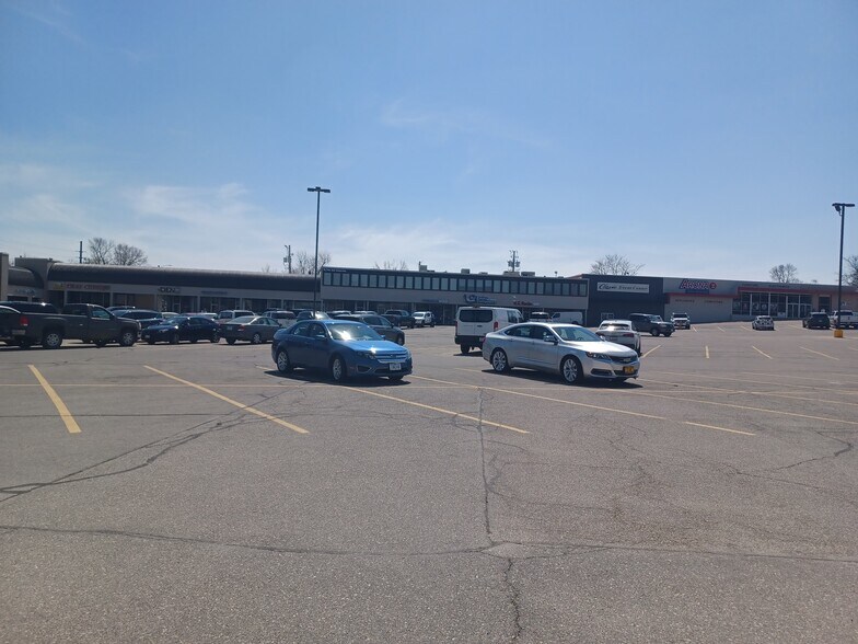 More Photos Of 3611 1st Ave SE, Cedar Rapids Unknown For Lease