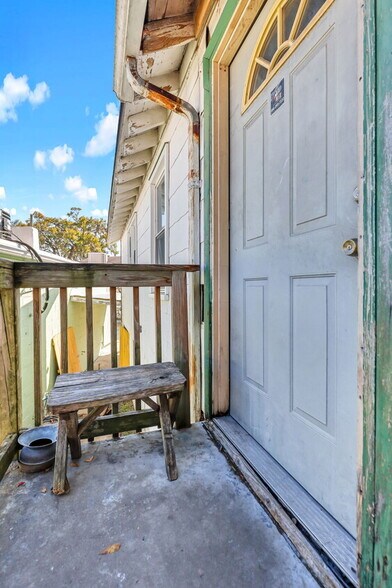More Photos Of 2203 Skidaway Rd, Savannah Freestanding For Sale